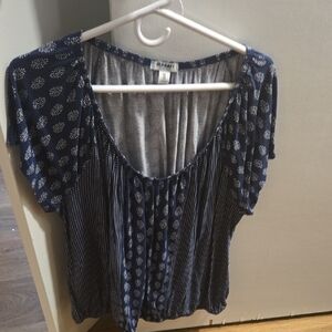 Old Navy Navy and White Patterned Blouse